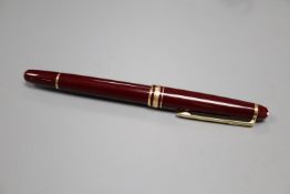 A Montblanc Meisterstuck fountain pen with 14k gold 4810 nib, 13.5cm.