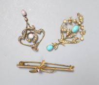 Two Edwardian 9ct and gem set pendants and a 9ct and gem set dragonfly bar brooch, gross 5.6 grams.