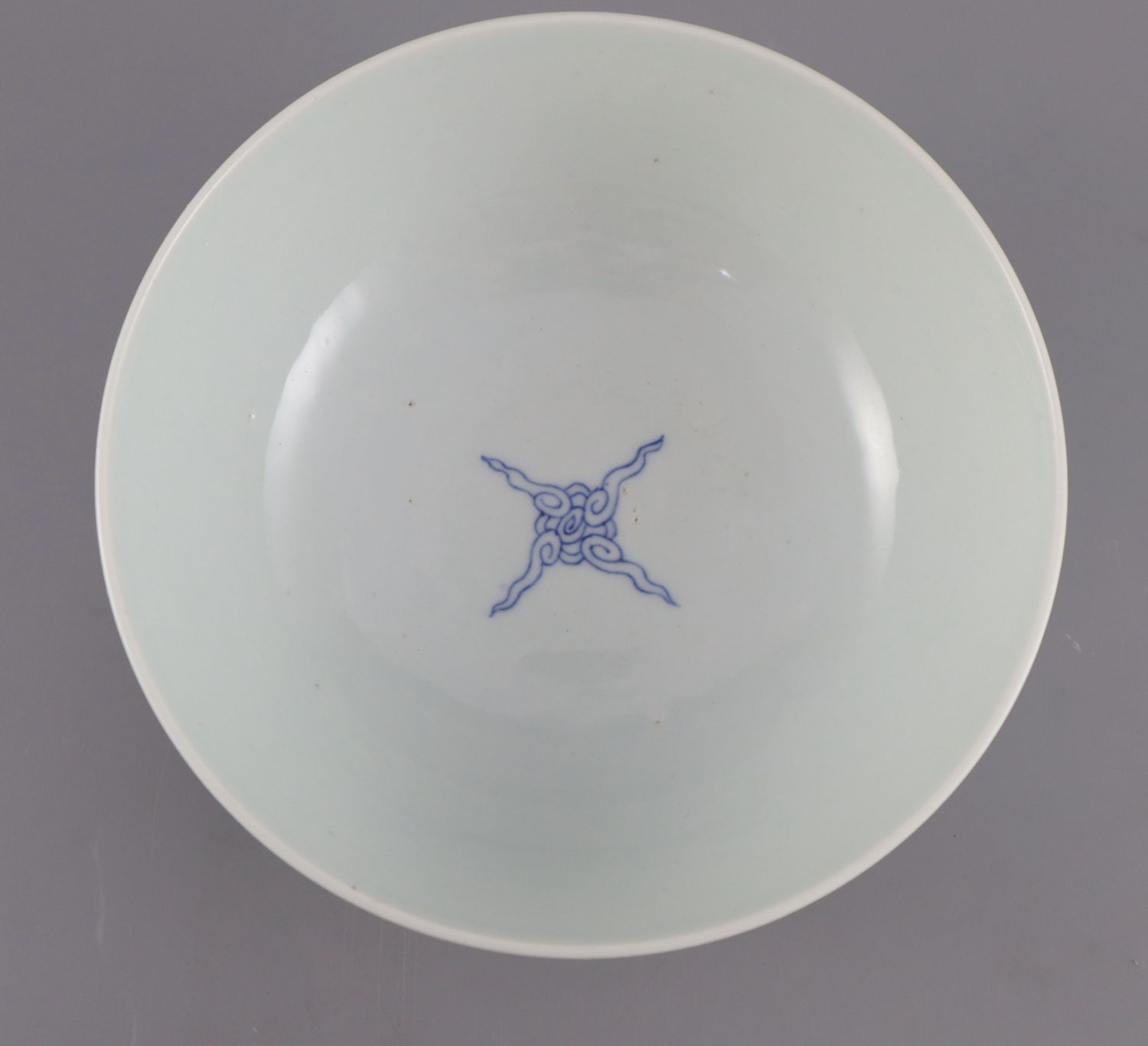 A Chinese blue and white 'double phoenix' bowl, Chenghua mark, possibly 18th century, the phoenix - Image 2 of 4