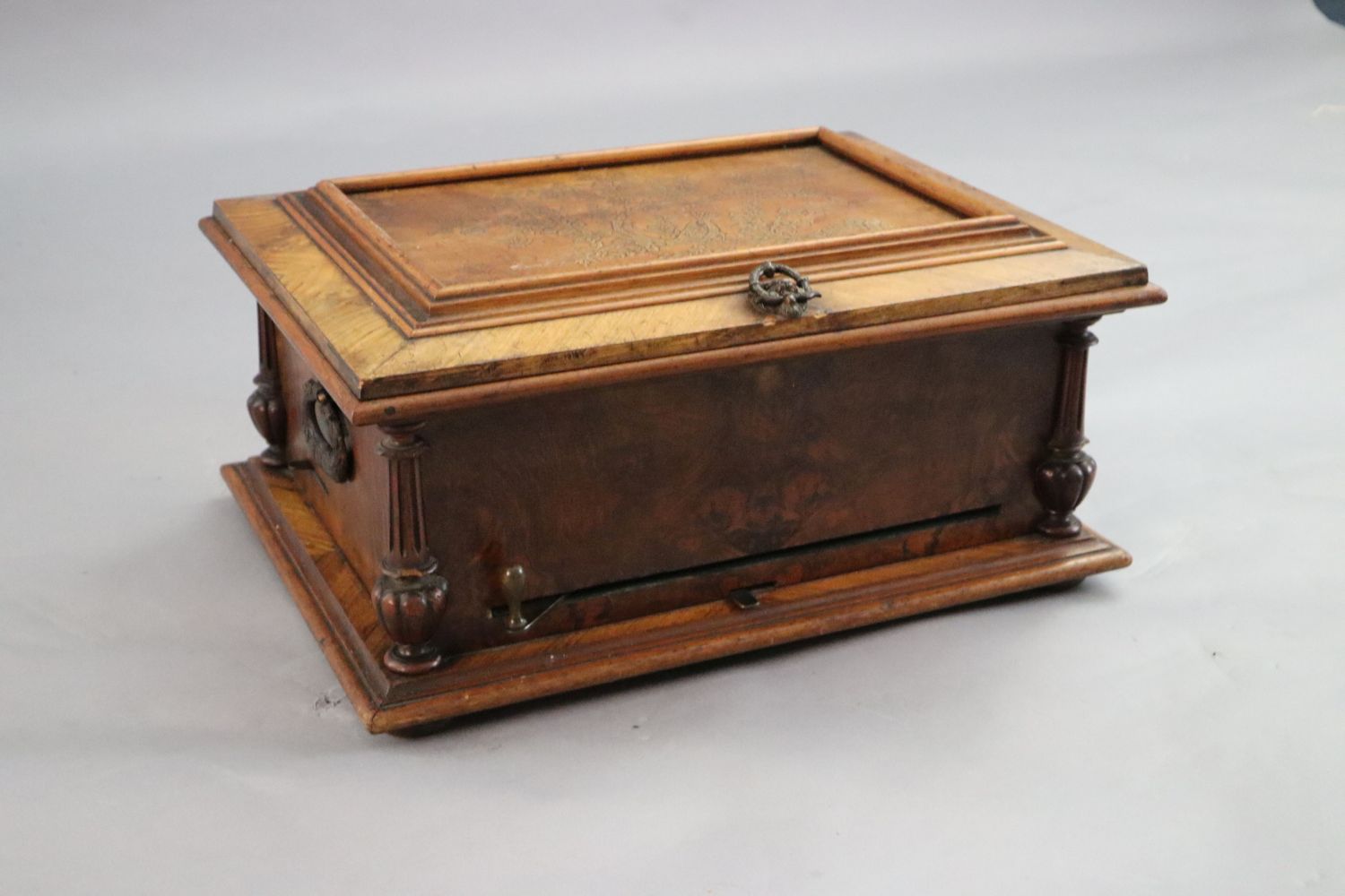 A Victorian German walnut symphonion, with stencil decorated lid and gilt bronze handles, the - Image 5 of 6