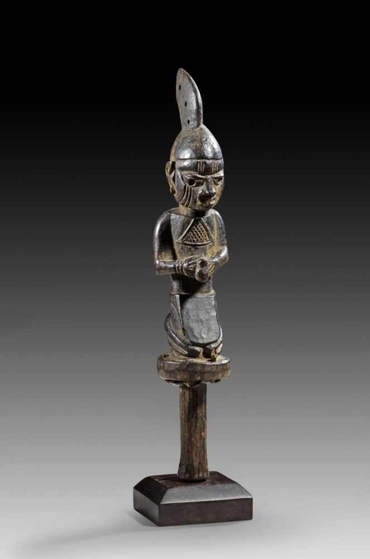 Ritualstab. Yoruba, Nigeria. H 33,5cm. Für die Orisha (Götter) Eshu oder Shopona, beschnitzt mit