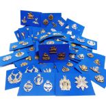 A COLLECTION OF BRITISH & COMMONWEALTH CAP BADGES comprising those for the 17th/21st Lancers;