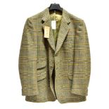 A GENTS HUNTSMAN TWEED JACKET by Magee, Size 40