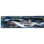 A 1/72 SCALE REVELL GERMAN VII C 'WOLF PACK' U-BOAT SUBMARINE UNMADE PLASTIC KIT boxed, the box