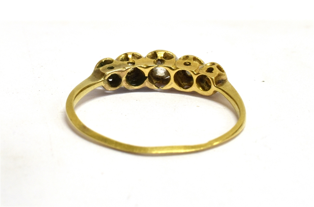 A DIAMOND FIVE STONE 18CT YELLOW GOLD RING The five round old cut diamonds weighing a total of - Image 4 of 5