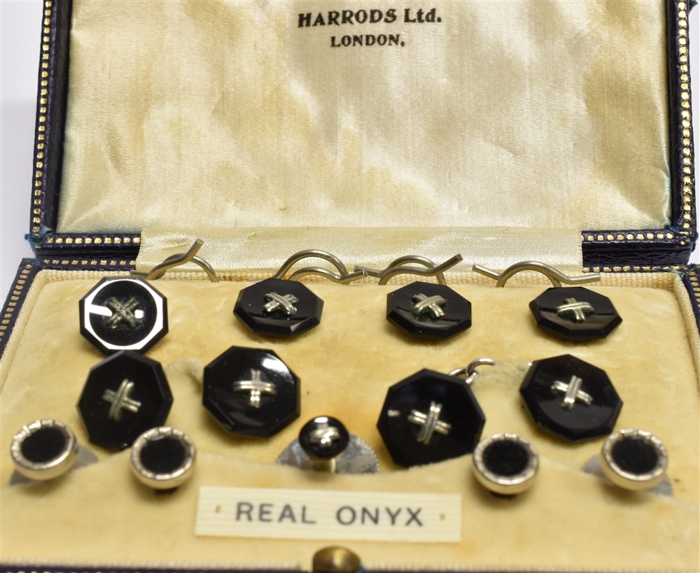 A HARRODS BOXED SET OF FOUR WHTE AND YELLOW GOLD DRESS STUDS MOTHER OF PEARL SET Together with a - Image 4 of 4