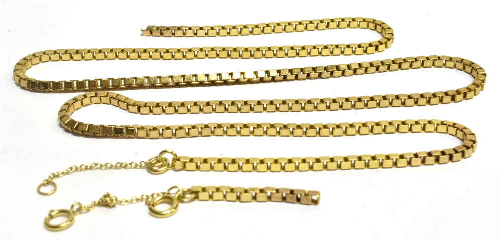 A 9CT BOX LINK LONG CHAIN 24 inches long, hallmarked to each end, bolt ring fastener (note one