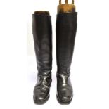 A PAIR OF GENT'S BLACK LEATHER HUNTING BOOTS with incomplete trees, size 9