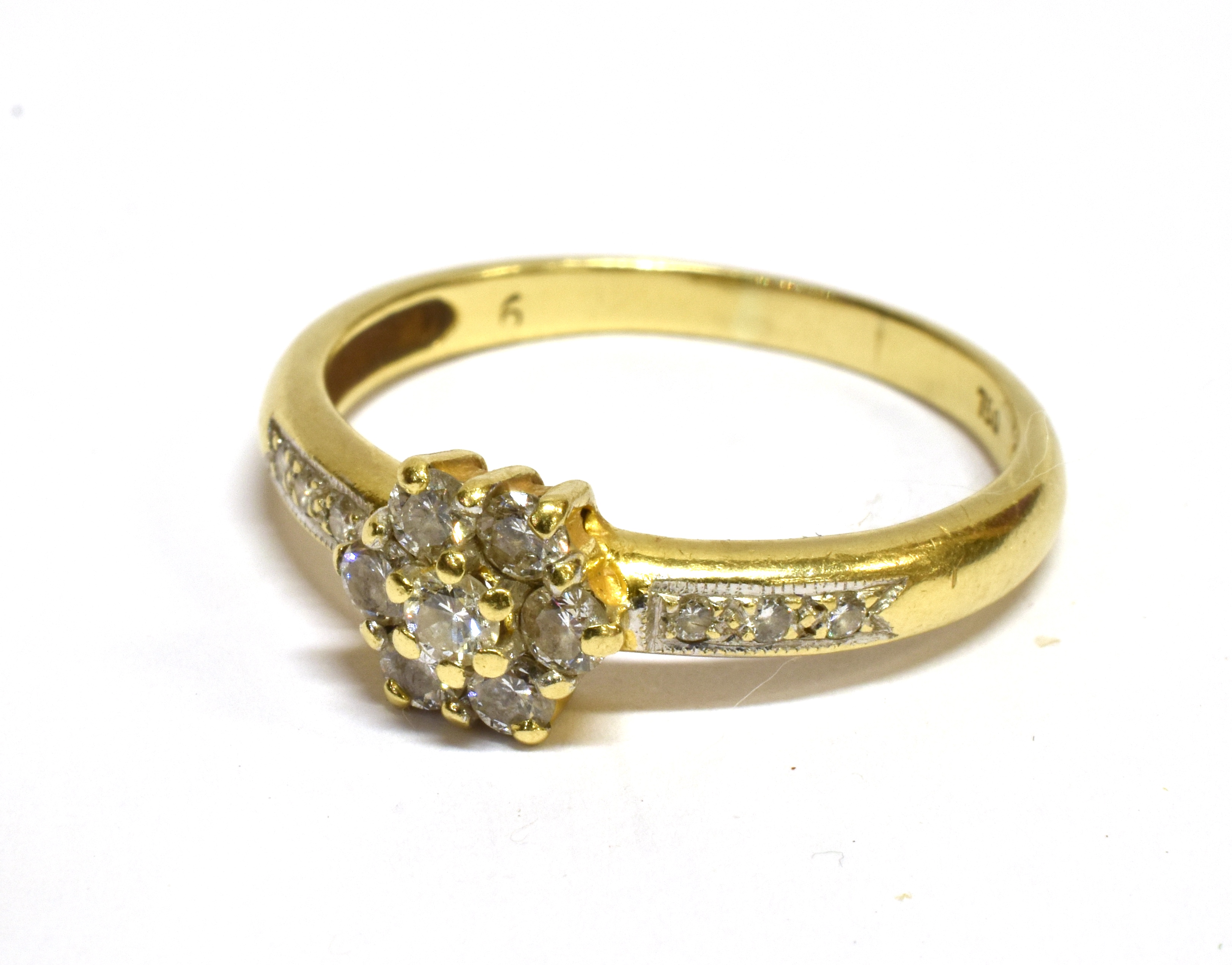 A DIAMOND FLOWER HEAD CLUSTER 18 CARAT GOLD RING the flower head cluster comprising seven round - Image 4 of 5