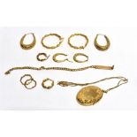 AN ASSORTED QUANTITY OF 9 CARAT GOLD JEWELLERY ITEMS comprising an oval locket and chain, floral
