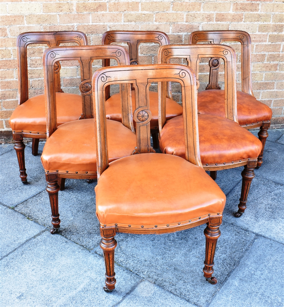 A SET OF SIX VICTORIAN OAK 'ATHENIAN' PATTERN DINING CHAIRS - Bild 2 aus 3