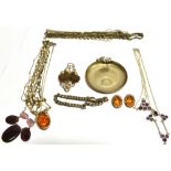 AN ASSORTMENT OF SILVER AND WHITE METAL JEWELLERY comprising silver necklaces, stone set pendant and