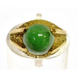 A 14CT GOLD GREEN QUARTZ SINGLE STONE SET SIGNET RING cabochon cut green quartz claw set to bark