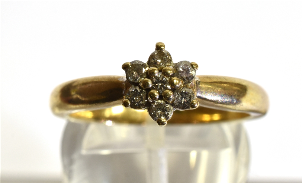 A DIAMOND FLOWERHEAD CLUSTER 9 CARAT GOLD RING cluster comprising seven round brilliant cut - Image 2 of 7