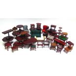 ASSORTED 1/12 SCALE DOLL'S HOUSE FURNITURE & ACCESSORIES (35 pieces).