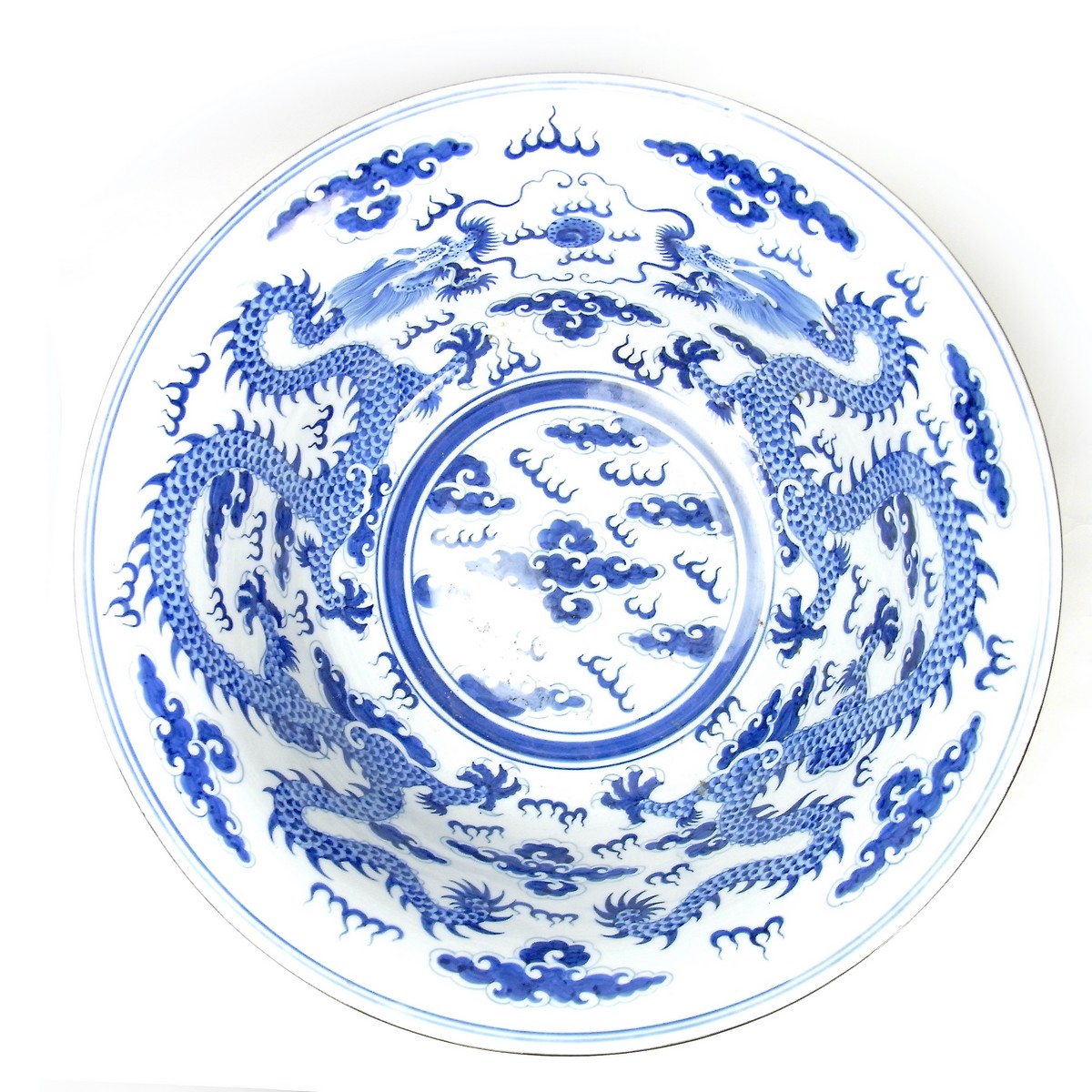 A large Chinese blue and white bowl, probably 20th century. - Image 2 of 3