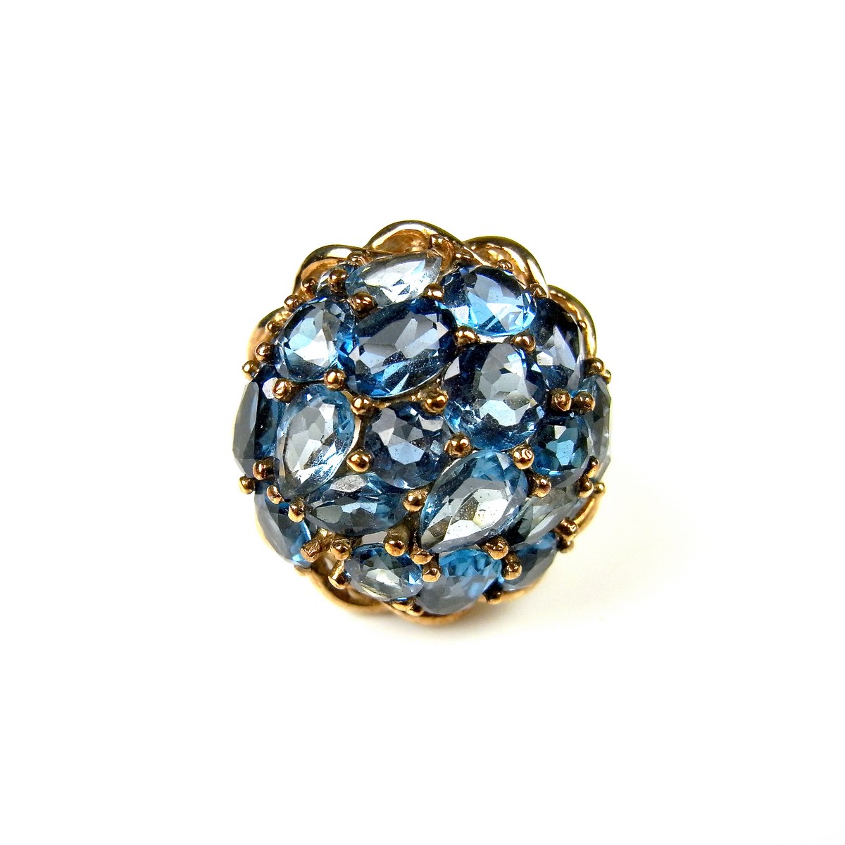 9 ct yellow gold blue topaz bombé style cluster ring. - Image 2 of 3