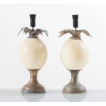 Coppia di lampade con uovo di struzzo, Anni ‘70.