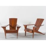 Coppia di sedute basse in legno e puntali in ottone, Produzione Anni ‘70 circa.