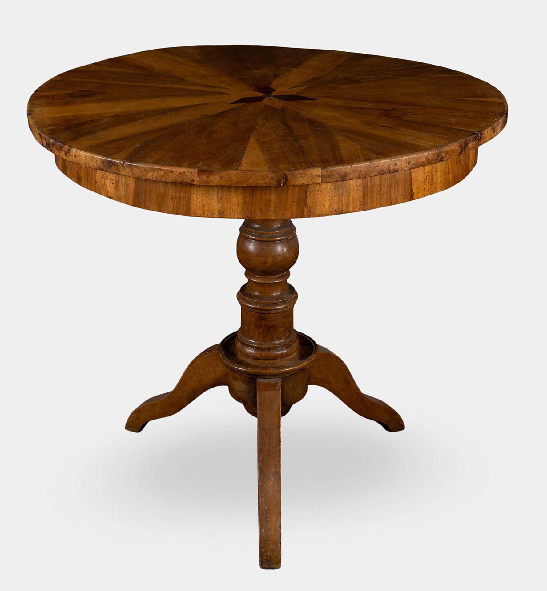 Tavolo circolare lastronato in legno di noce, XIX sec. - Image 3 of 3