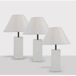 Lotto di tre lampade in marmo bianco, Produzione Italiana - Anni ‘80.