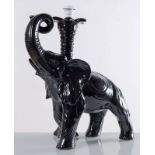 Lampada da tavolo in ceramica smaltata con elefante, Produzione Italiana - Anni ‘70.