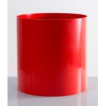 Gino Colombini per Kartell, Piccolo gettacarte modello 4660 in plastica rossa, Anni ‘70.