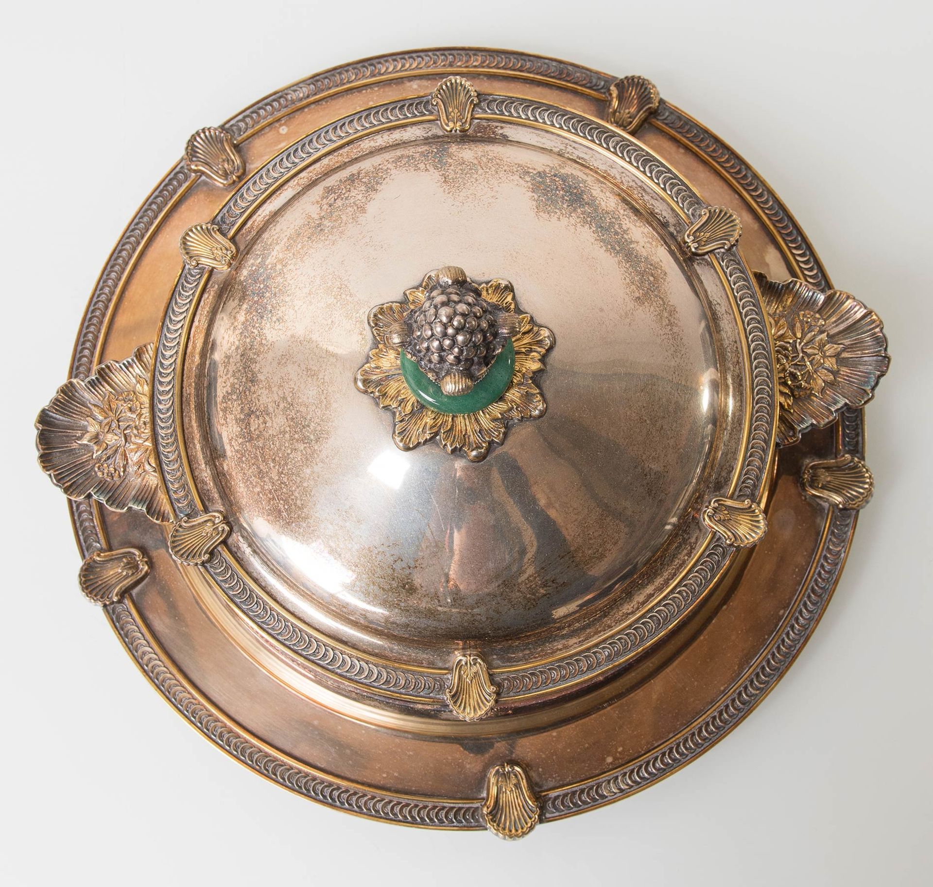 Enea Stefani, Legumiera in argento con parti dorate e pietre dure, Bologna, XX secolo. - Bild 4 aus 6