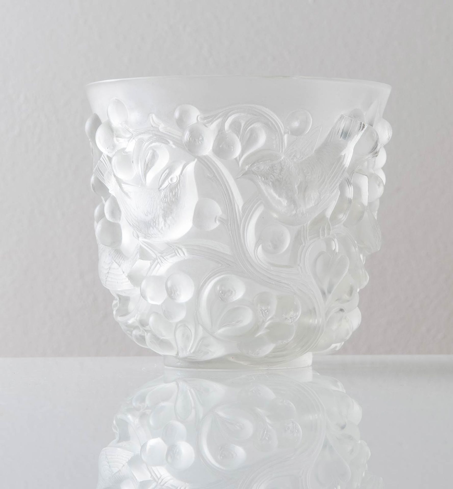 René Lalique – Francia, Vaso modello “Avallon”, XX secolo.