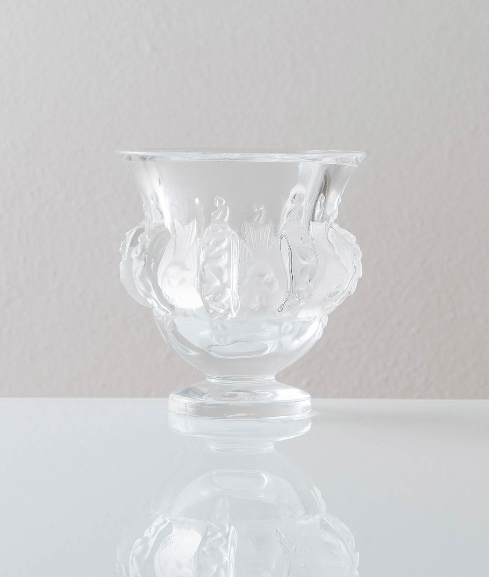 René Lalique – Francia, Vaso modello “Dampierre”, XX secolo.