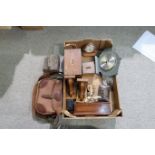 A box of miscellaneous including book ends, bag, candle box etc Condition Report: Available upon