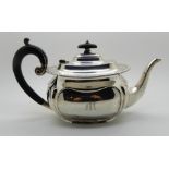 A silver teapot, Sheffield 1911, 512gms Condition Report: Available upon request