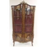 A VERNIS MARTIN STYLE VITRINE DISPLAY CABINET with gilt metal mounts surrounding a pair of shaped