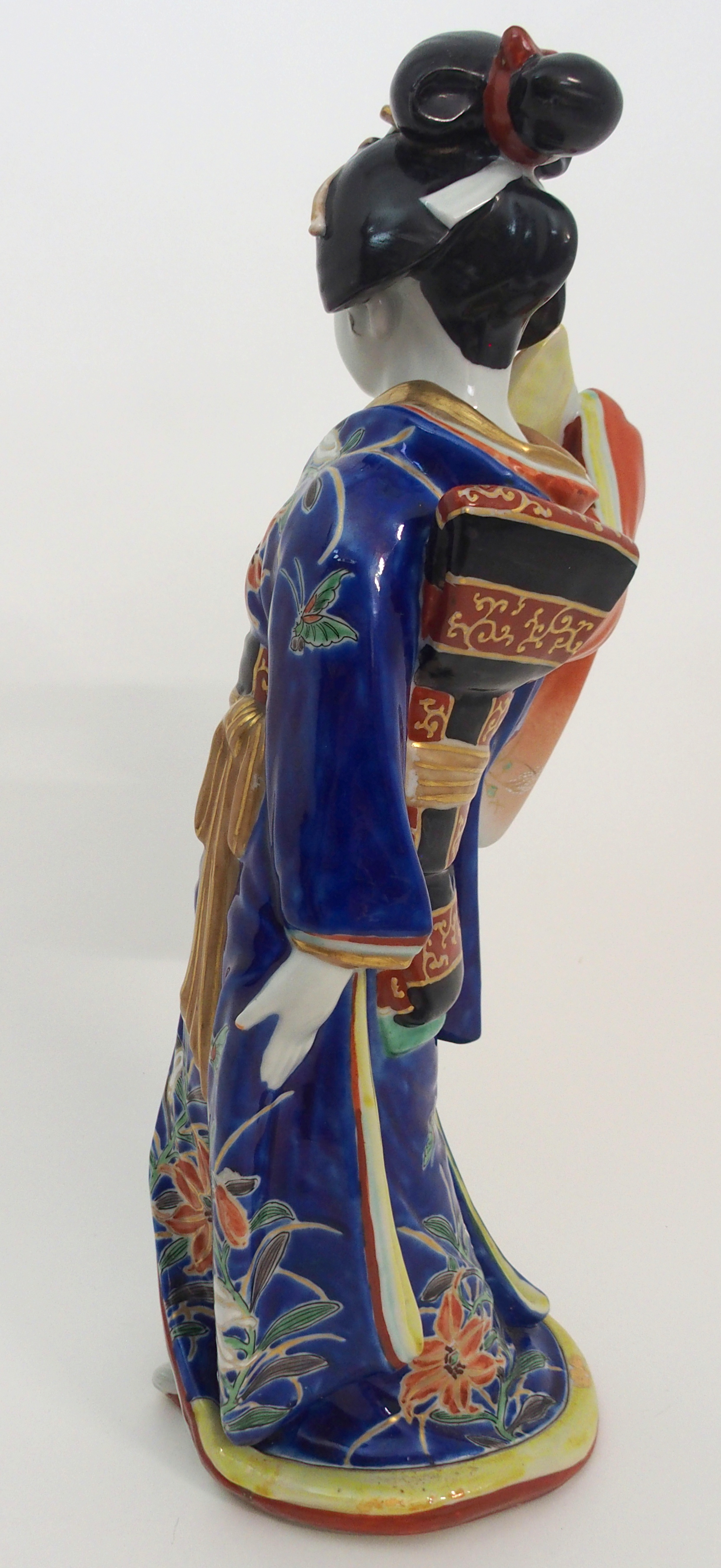 AN ARITA BIJIN FIGURE modelled holding a fan and wearing elaborate kimono, 45cm high Condition - Image 3 of 6