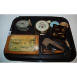 A tray lot including compacts, decorative box, vintage pipe etc Condition Report: Available upon
