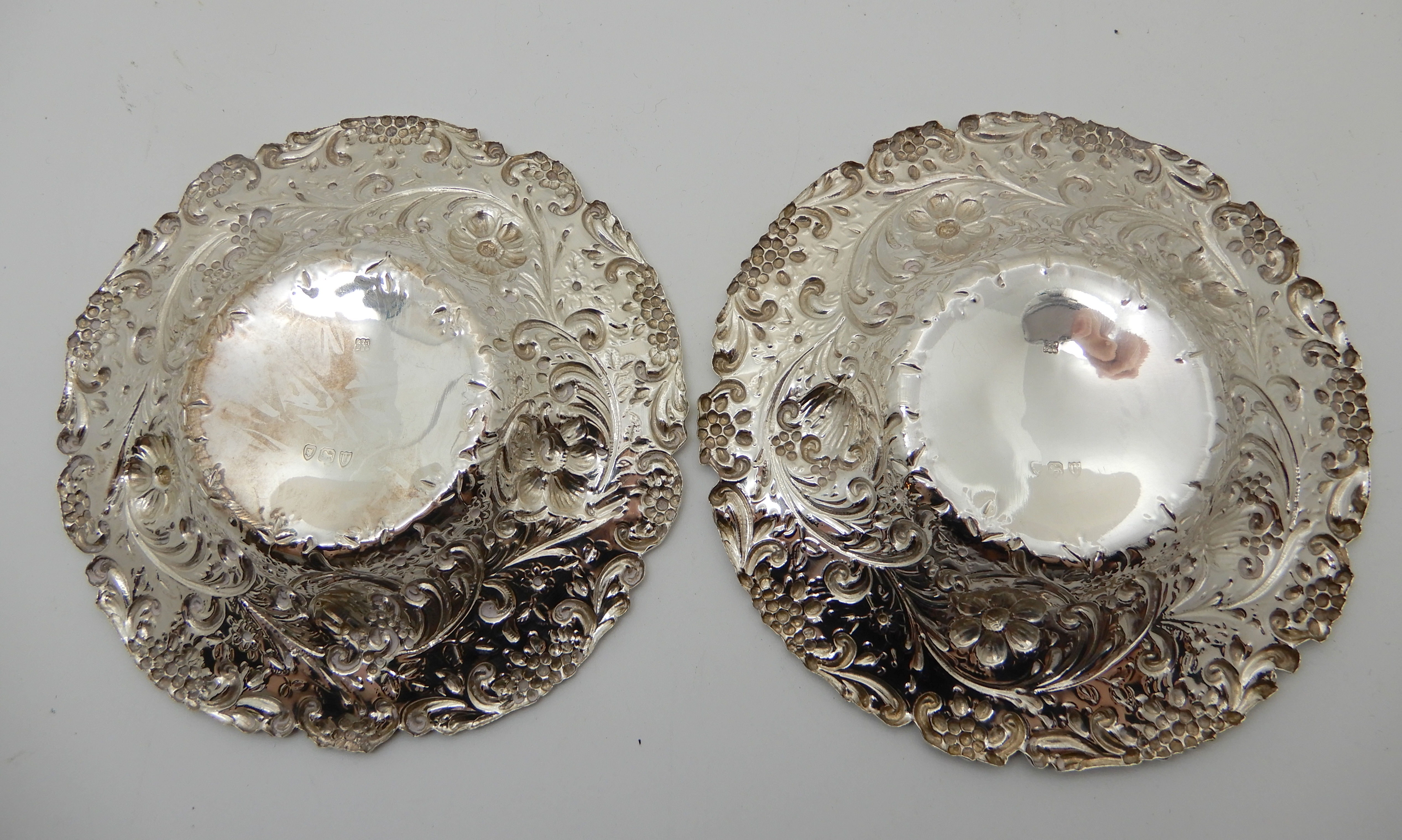 A lot comprising a pair of silver bon bon dishes, London 1895,15cm diameter and a single bon bon - Image 4 of 6