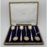 A cased set of six silver teaspoons, Sheffield marks, 109gms Condition Report: Available upon