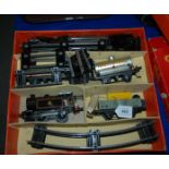 A Hornby Tank Goods Set, No.40 in original box, collection of various wagons, rails etc Condition
