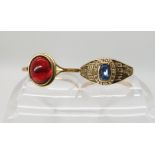 A 9ct gold red glass gem set ring, size W1/2, weight 1.8gms, together with a 14k gold American