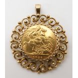A 1927 full gold sovereign in 9ct pendant mount weight combined 13.1gms Condition Report: