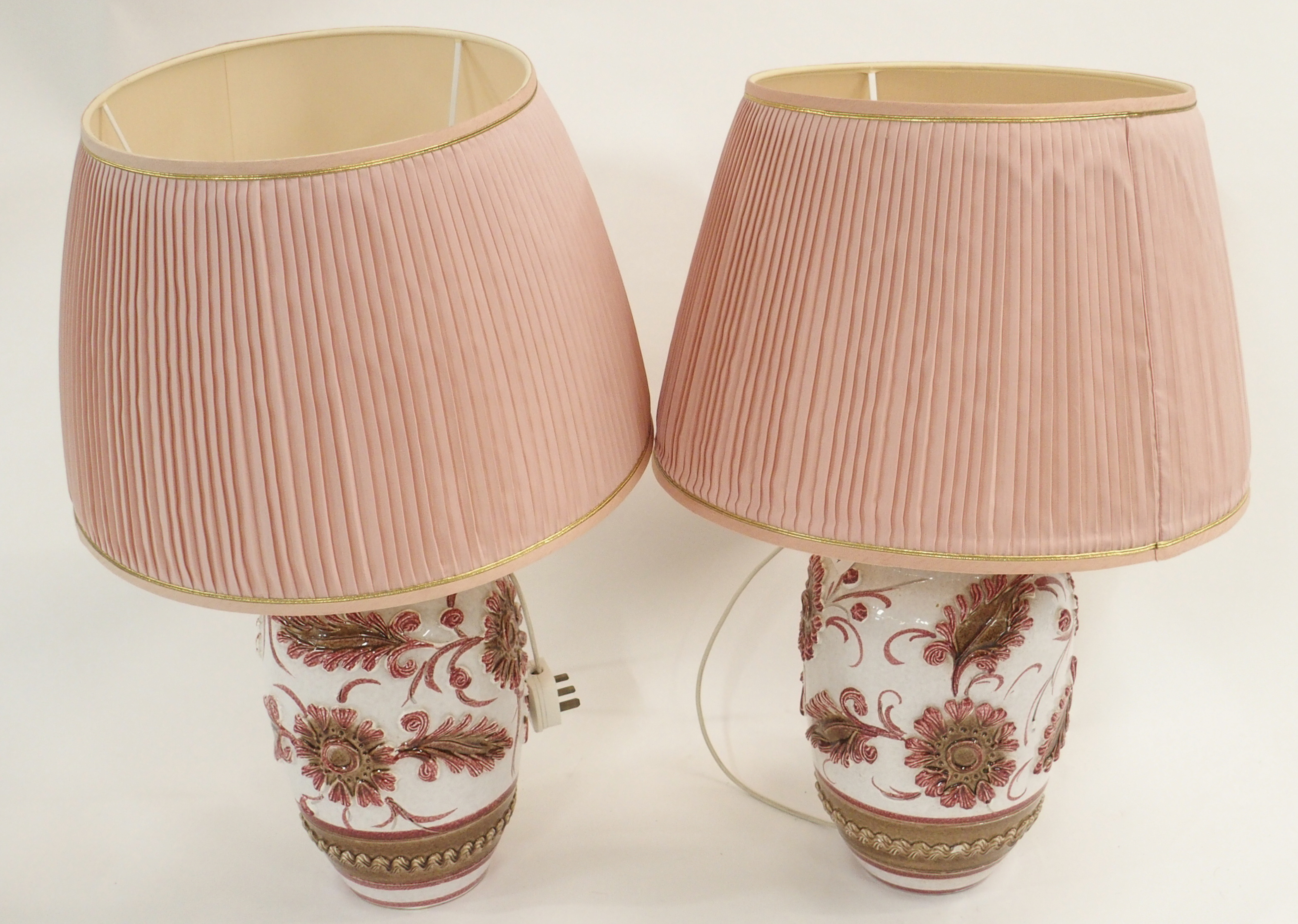 A pair of ceramic table lamps (2) Condition Report: Available upon request