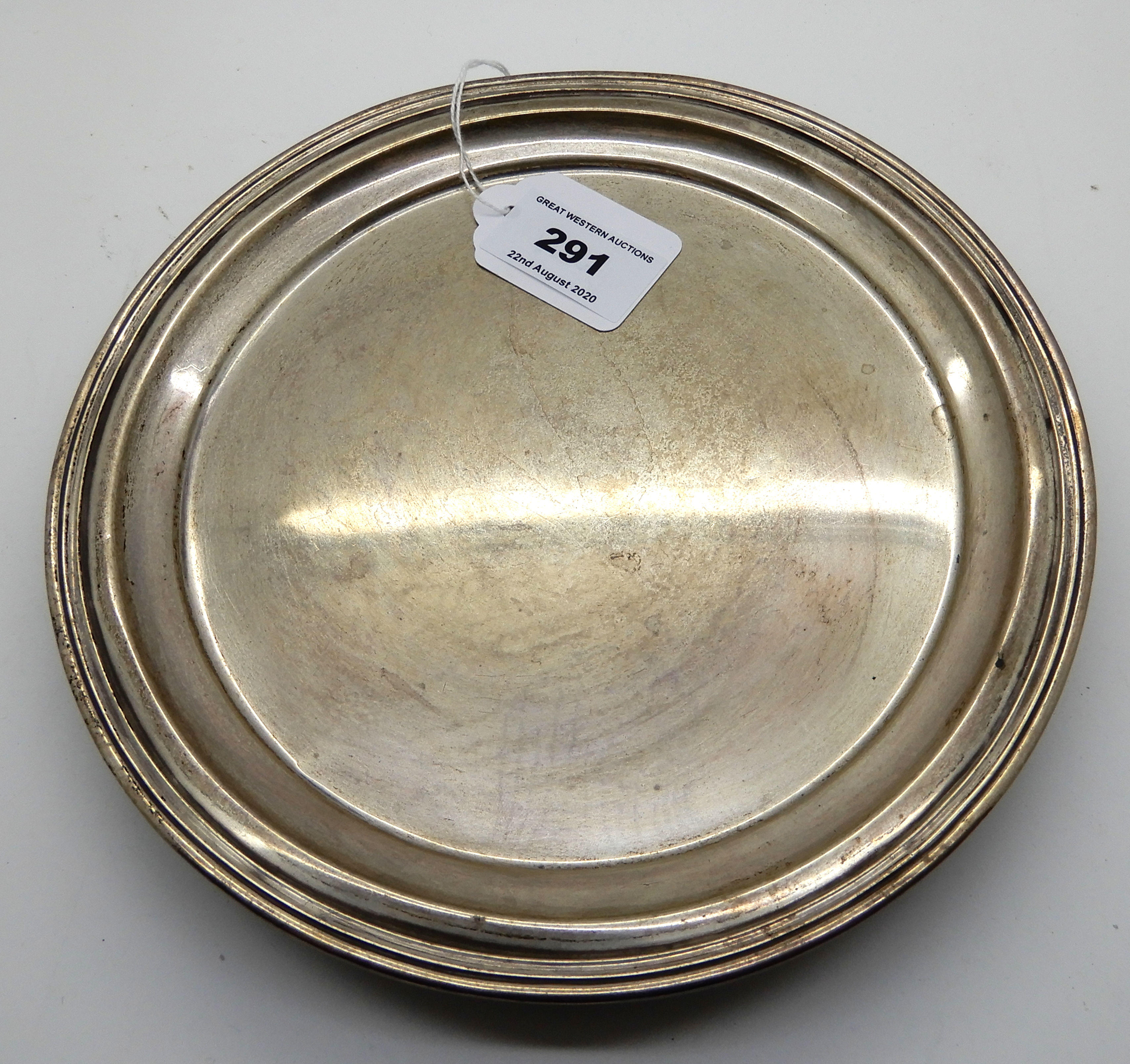 A silver card tray on three ball and claw feet, Birmingham 1909, 20cm in diameter, 367gms - Image 2 of 4