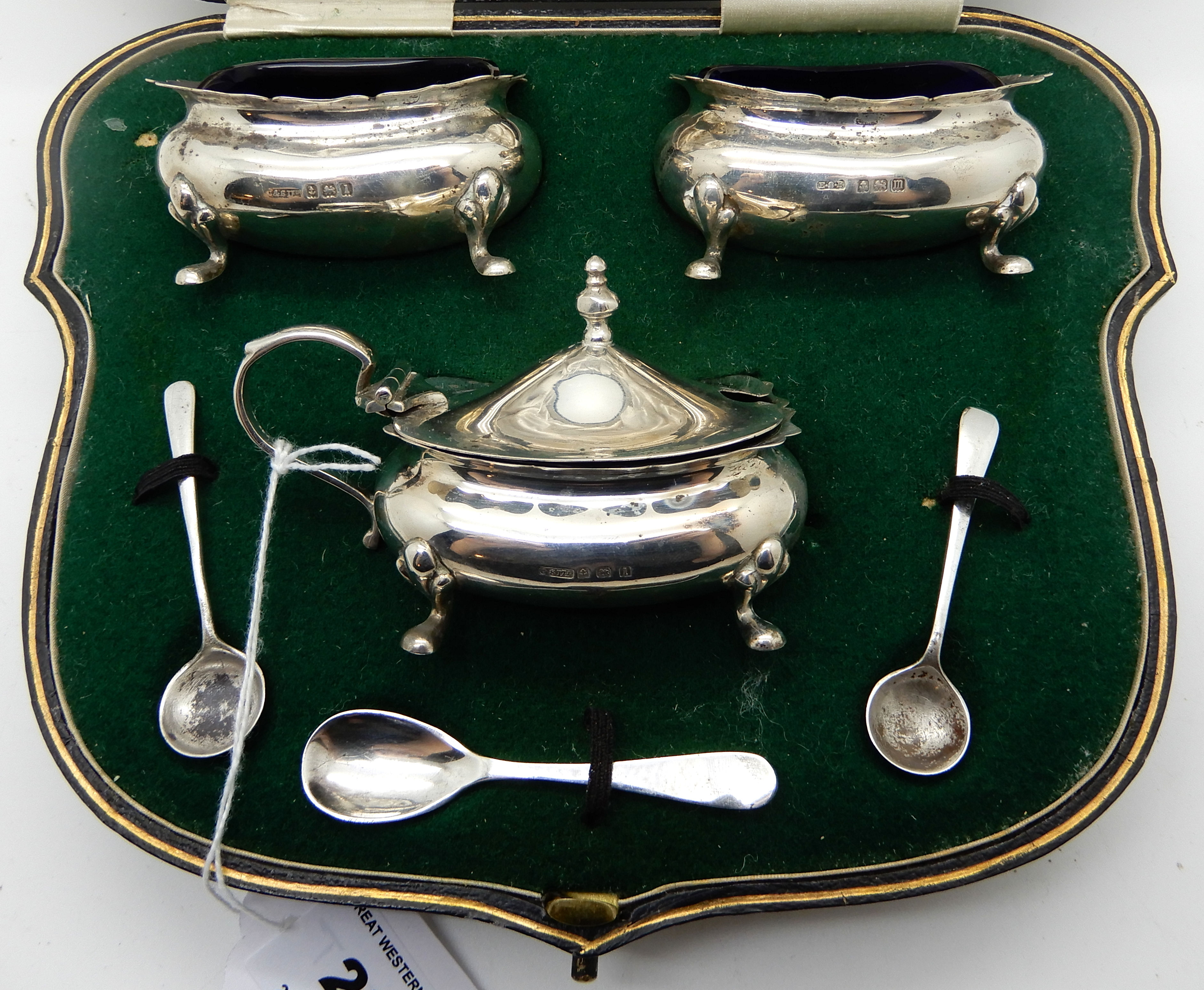 A cased three piece silver condiment set, Birmingham 1910 Condition Report: Available upon request - Image 2 of 3