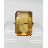 A 9ct gold large citrine set ring citrine approx 2.5 cm x 1.7cm x 1cm, finger size M, weight 11.3gms