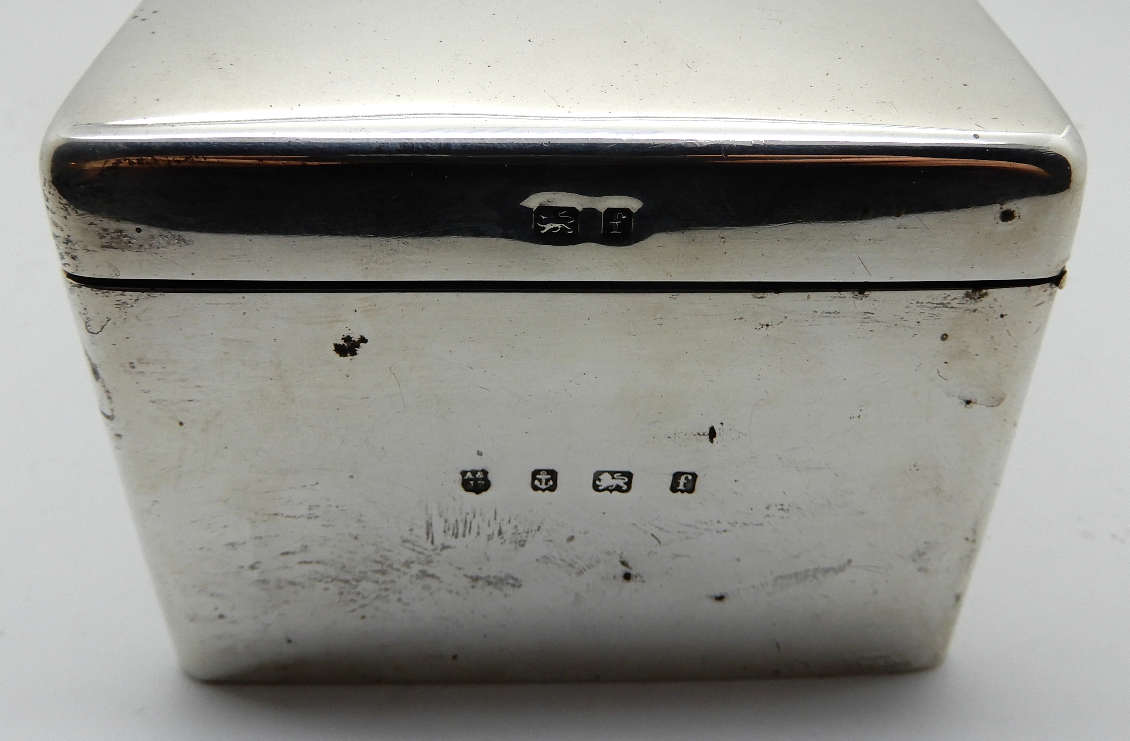 A silver cigarette box Birmingham, 1901, lid inscribed to Major W D Erskine by a few brother - Image 4 of 4