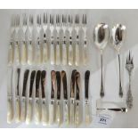 A lot comprising a pair of silver salad servers Sheffield 1936, a part set of silver and mother of