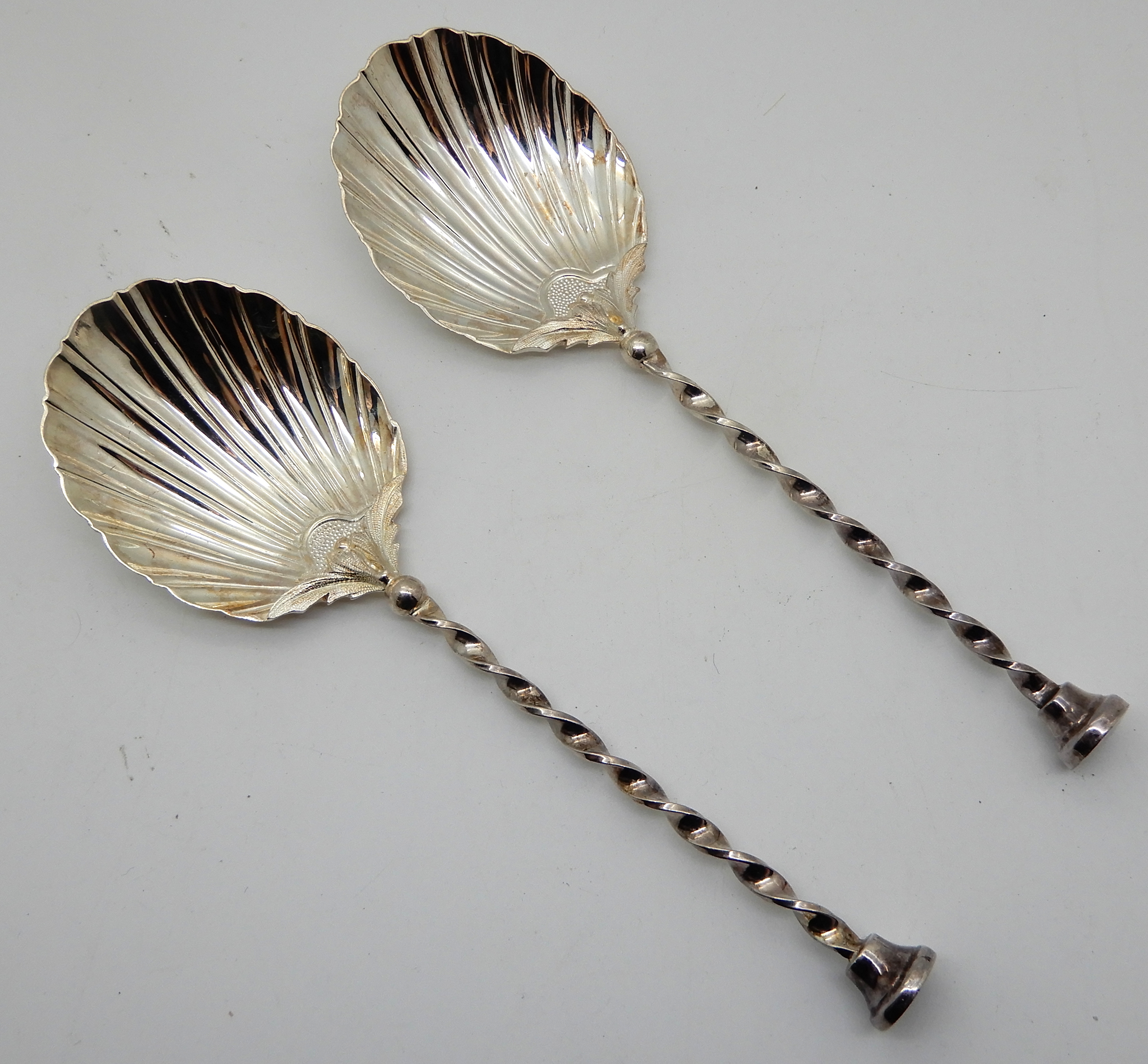 A lot comprising a pair of silver serving spoons, London 1891, a pair of EP servers and three pieces - Image 2 of 3