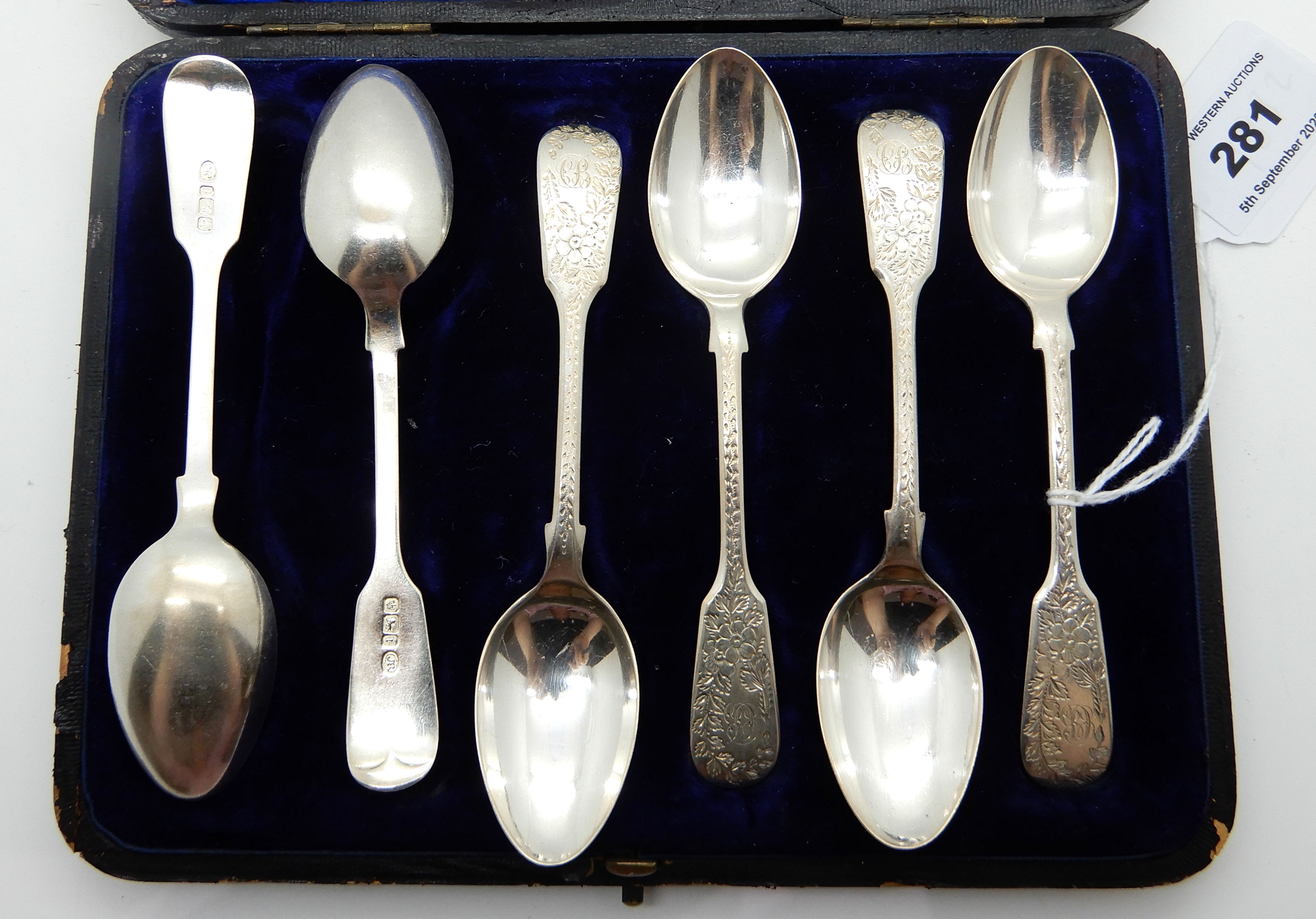 A cased set of six silver teaspoons, Sheffield 1901 Condition Report: Available upon request - Image 2 of 2