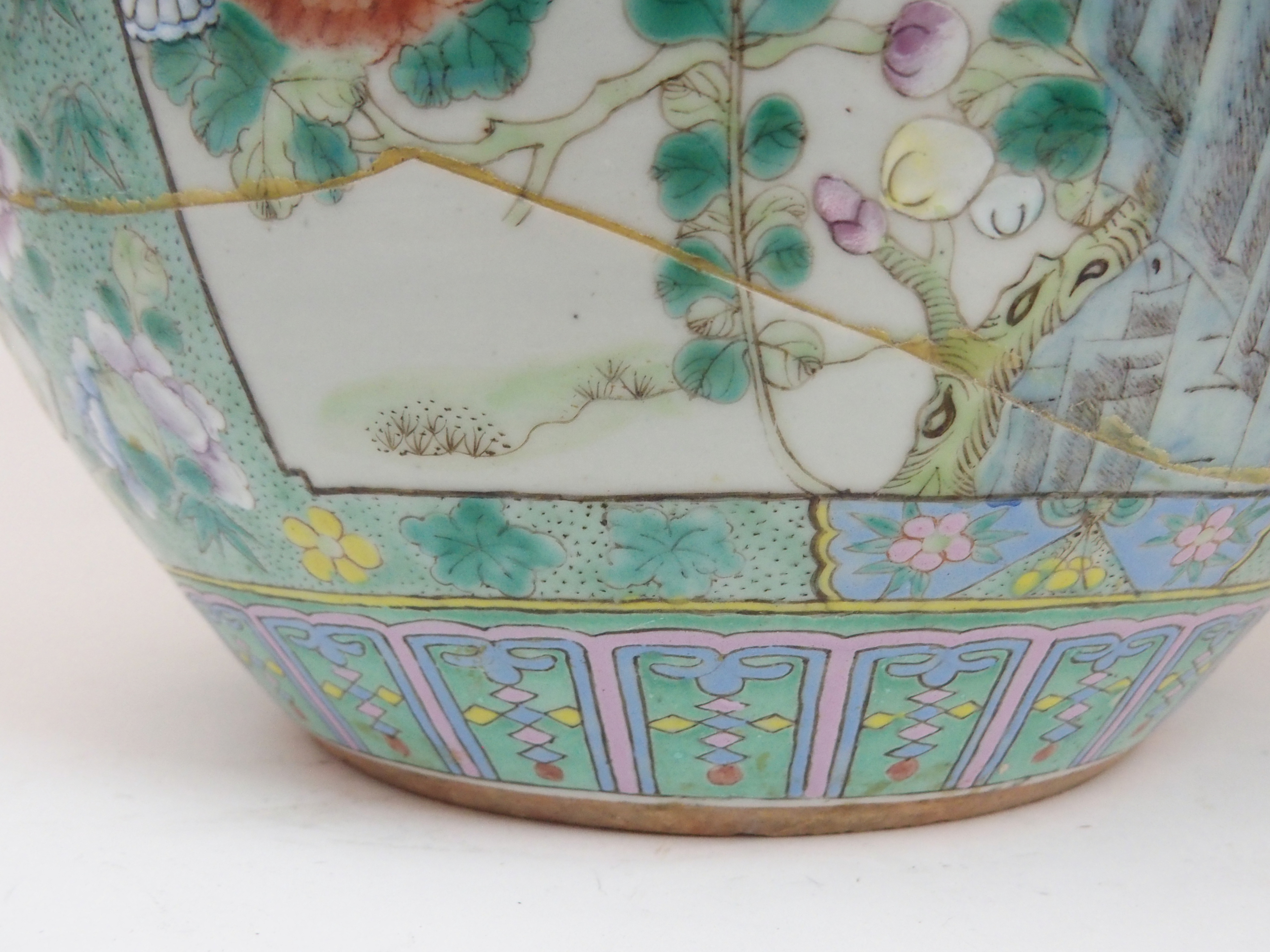 A CHINESE FAMILLE VERTE FISH BOWL painted with panels of birds amongst foliage and rockwork, - Image 7 of 15