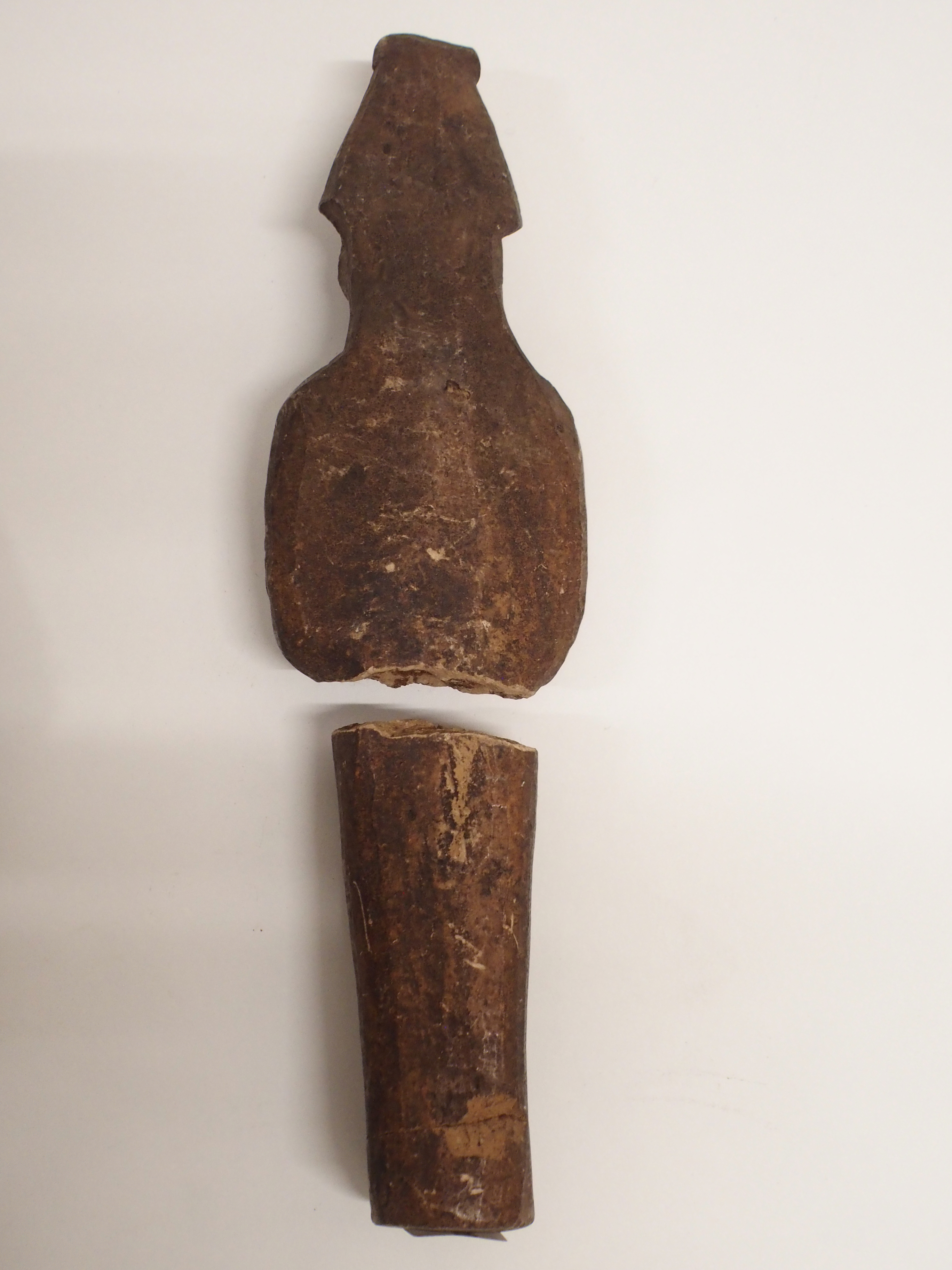 TWO EGYPTIAN SHABTI each holding crook and flail, 15 and 20cm high Condition Report: both broken - Image 5 of 8